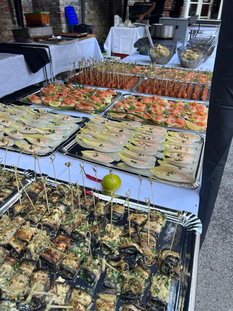 Rollo Van Beathoven SAX&LOOPS&ROCK'N'ROLL
Live at 06/12/24 "Dinner with Bacchus in A free City"